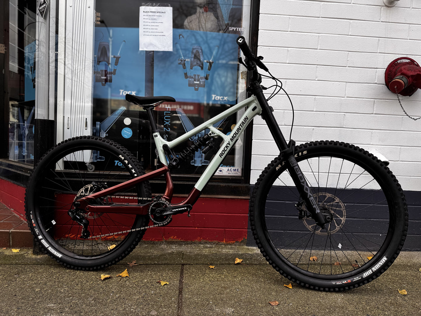 Rocky Mountain Slayer Park - Slayer - Slayer Park - Rocky Mountain Bikes - More Bikes Vancouver - Vancouver - More Bikes - DH Bike - Downhill bikes - Bike Park Bikes - Bike Park - Freeride - Free Ride MTB - MTB