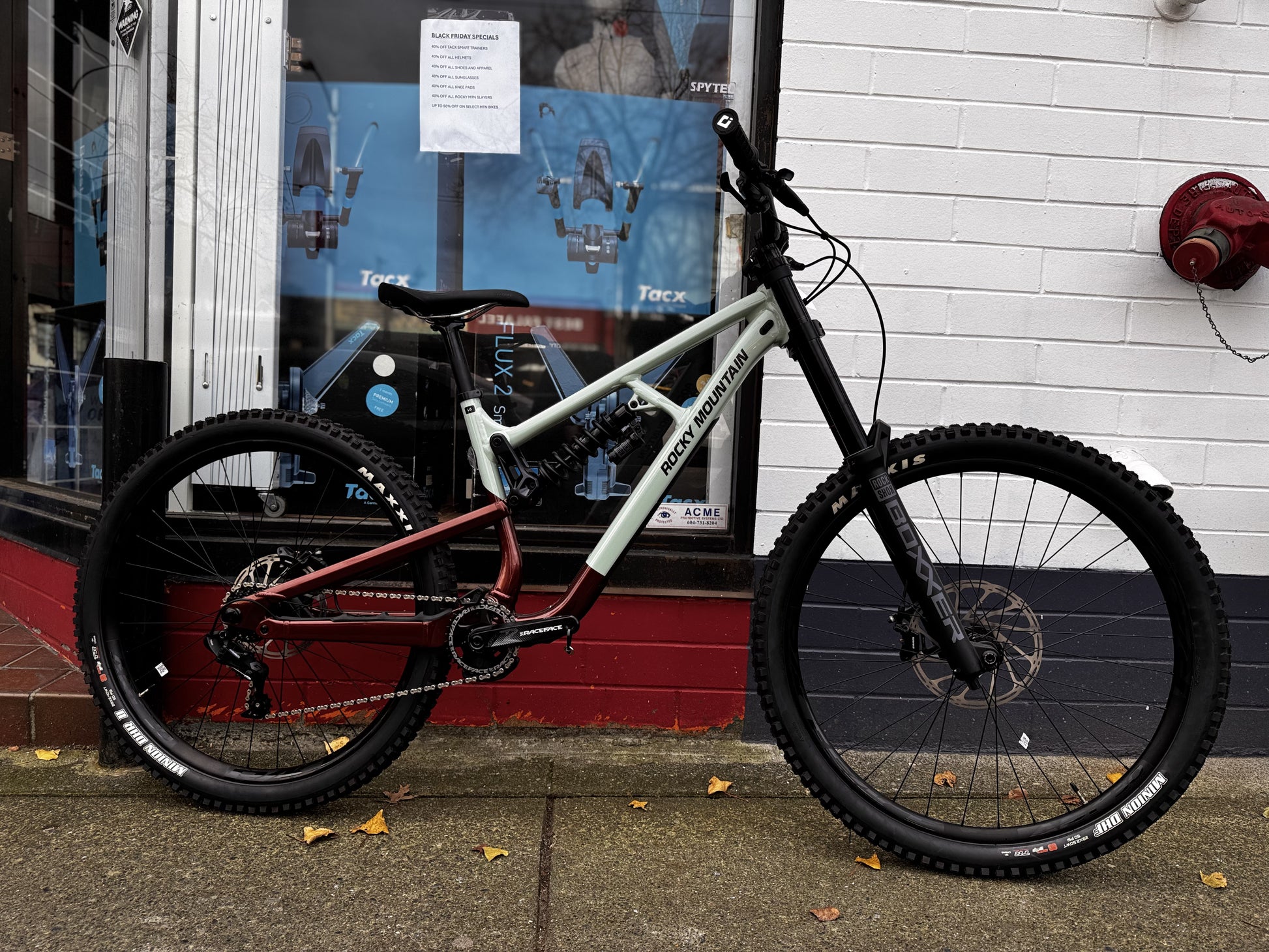 Rocky Mountain Slayer Park - Slayer - Slayer Park - Rocky Mountain Bikes - More Bikes Vancouver - Vancouver - More Bikes - DH Bike - Downhill bikes - Bike Park Bikes - Bike Park - Freeride - Free Ride MTB - MTB