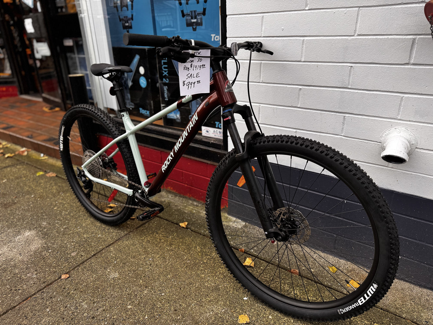 Rocky Mountain - Fusion 30 - More Bikes Vancouver - Rocky Mountain fusion 30 - More bikes - Vancouver