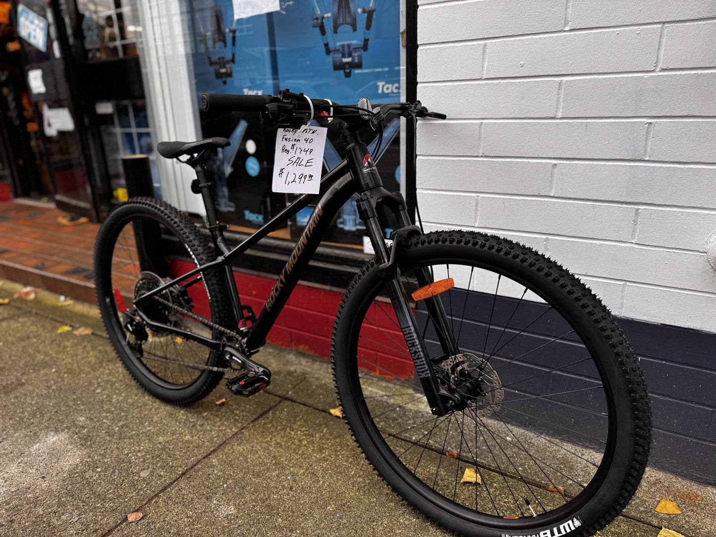 Rocky Mountain Fusion - Rocky Mountain Fusion 40 - Rocky Mountain Bikes - More Bikes - Fusion 40 - More Bikes Vancouver - MTB HARDTAIL - Vancouver