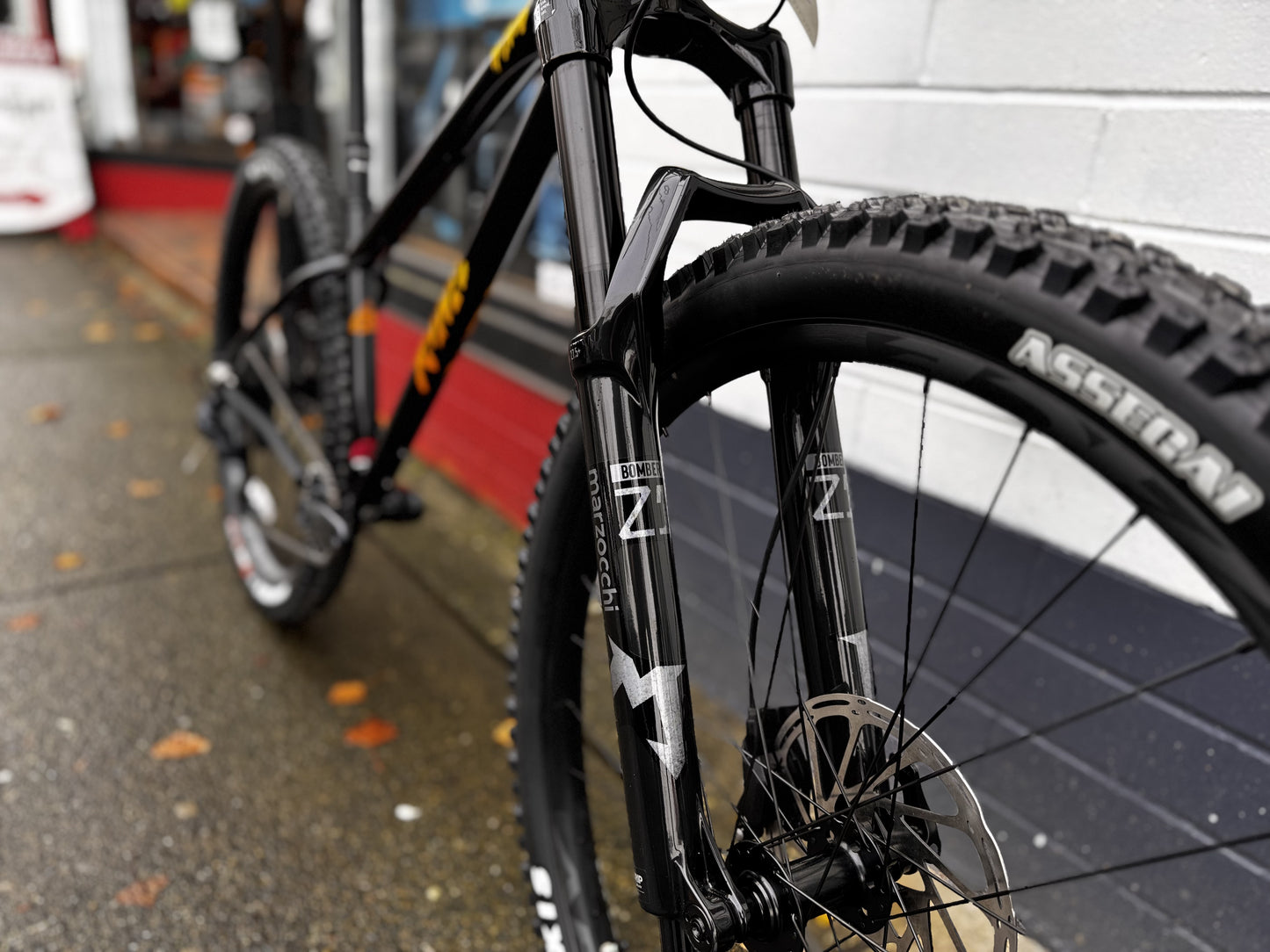Kona Bikes - Kona Honzo ESD - More Bikes - More Bikes Vancouver - Vancouver