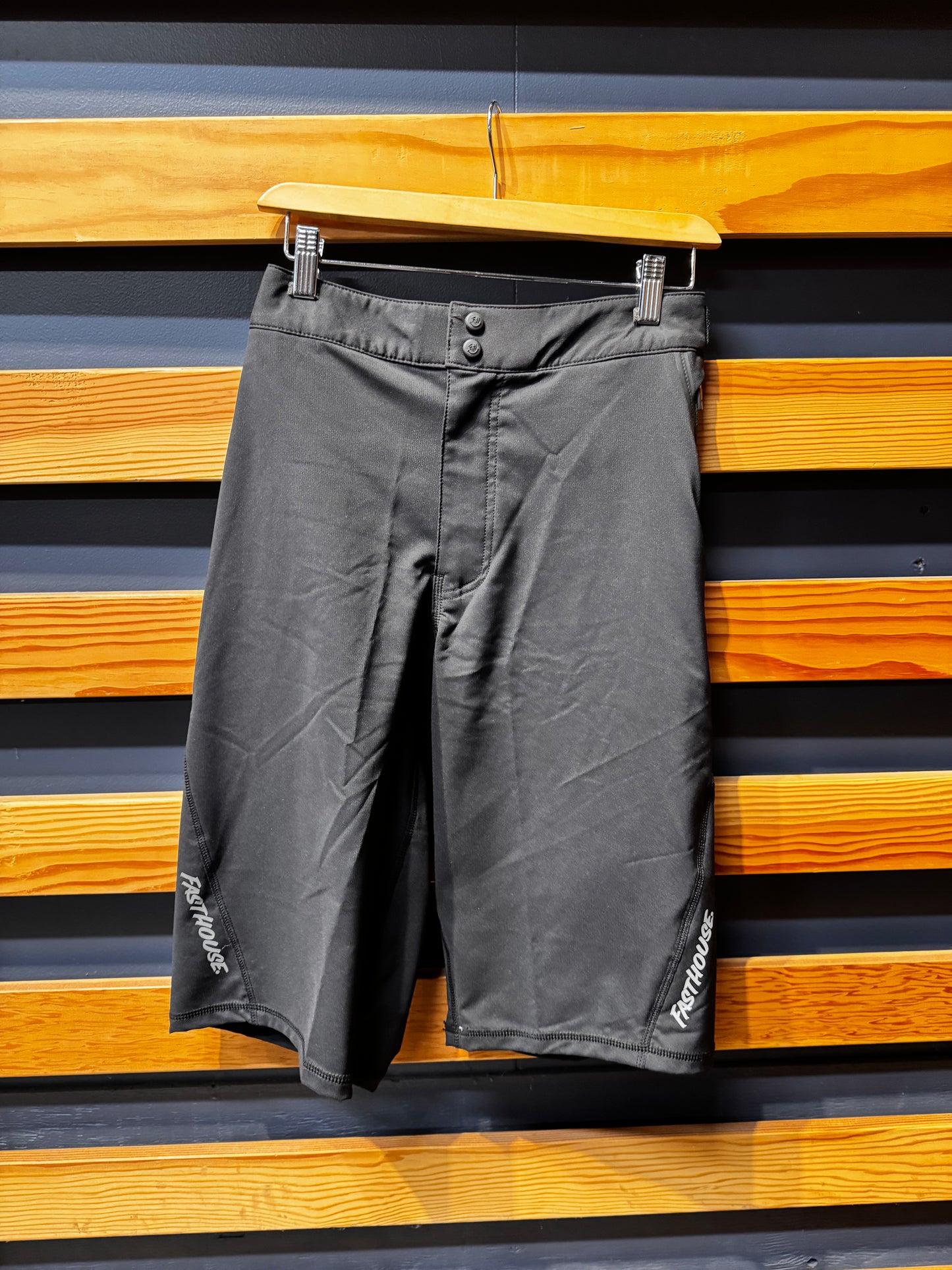 Fasthouse - Fast house - Fasthose MTB - MTB - MTB short - More Bikes - More Bikes Vancouver - Vancouver