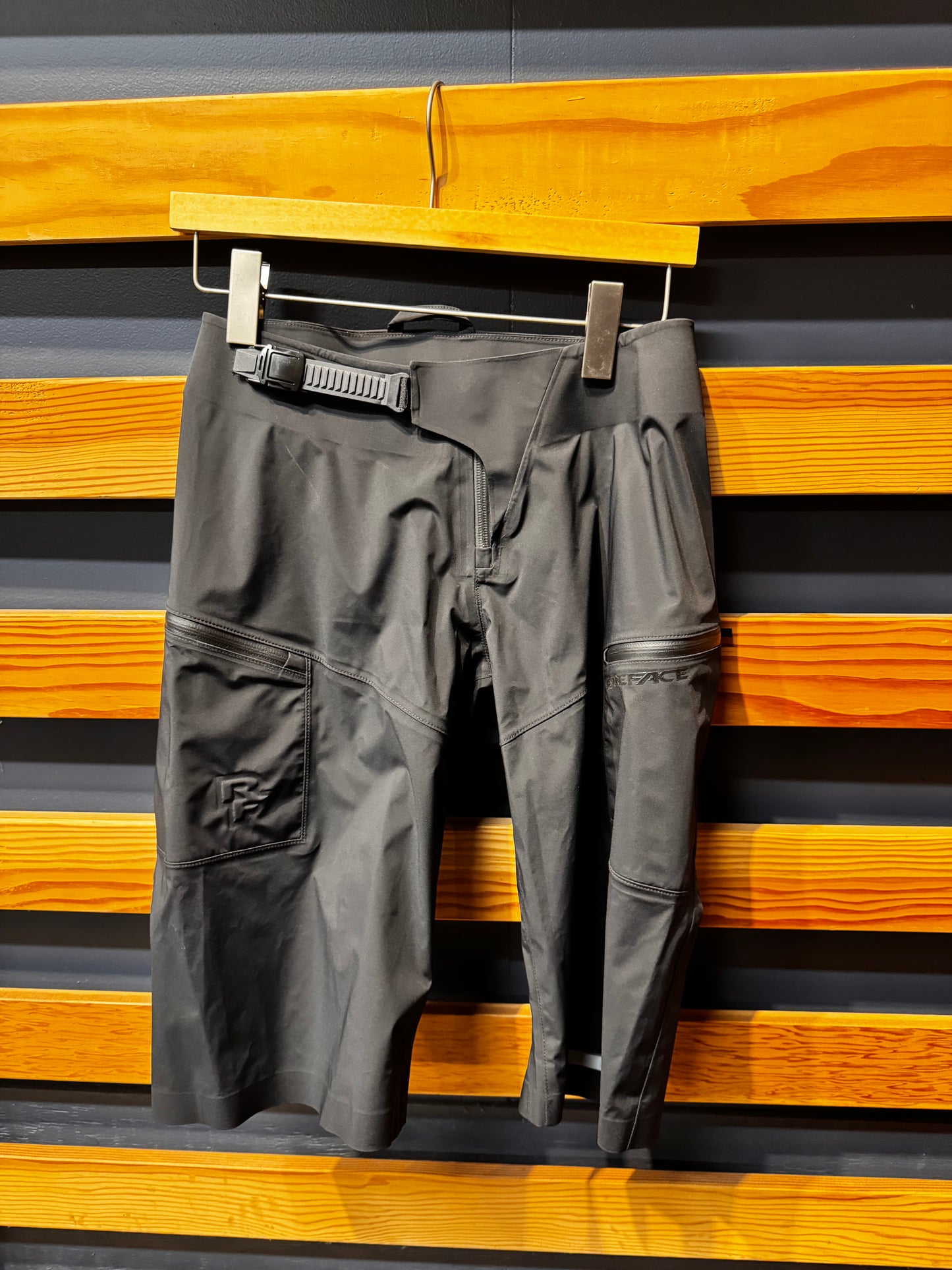 race face - RF - Race Face shorts - MTB shorts - Shorts - MTB - More Bikes - More Bikes Vancouver - Vancouver