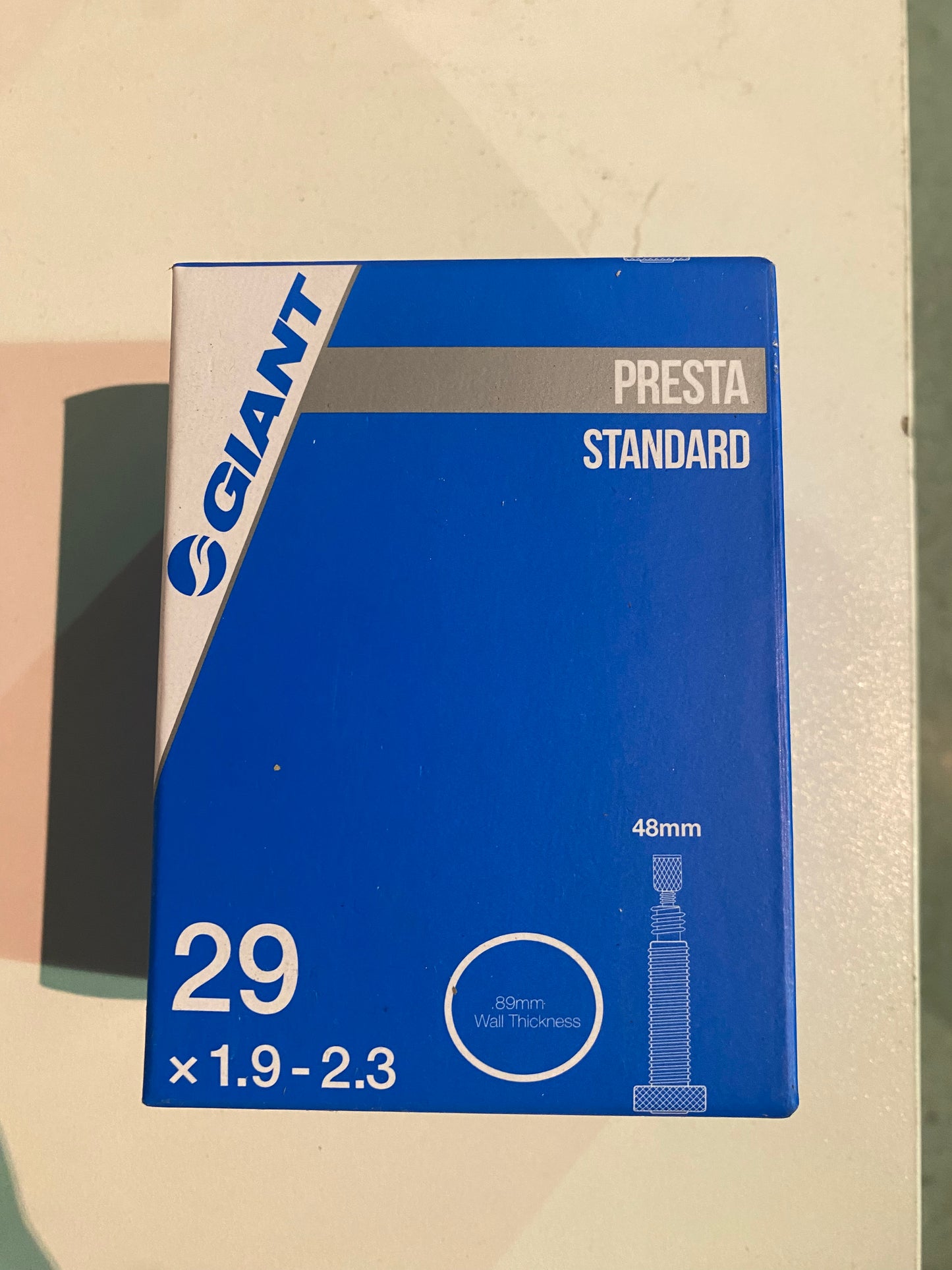 GIANT - TUBE 29"