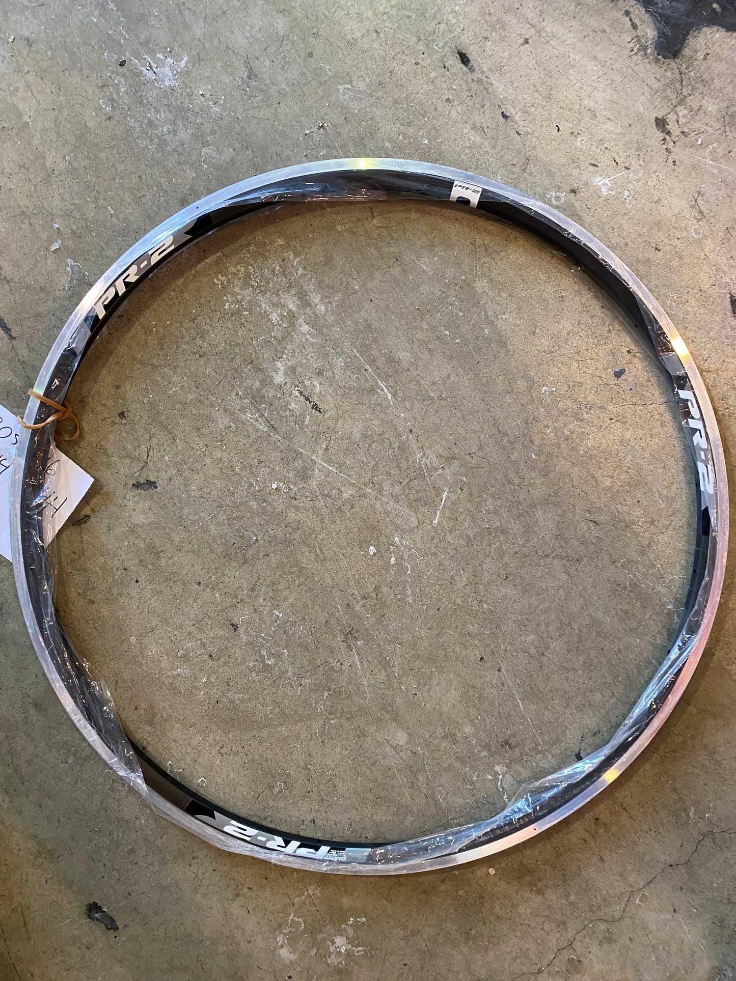 GIANT - PR-2 ERO-590-ETRTO-622X14- 700x14 - 24H RIM BRAKE