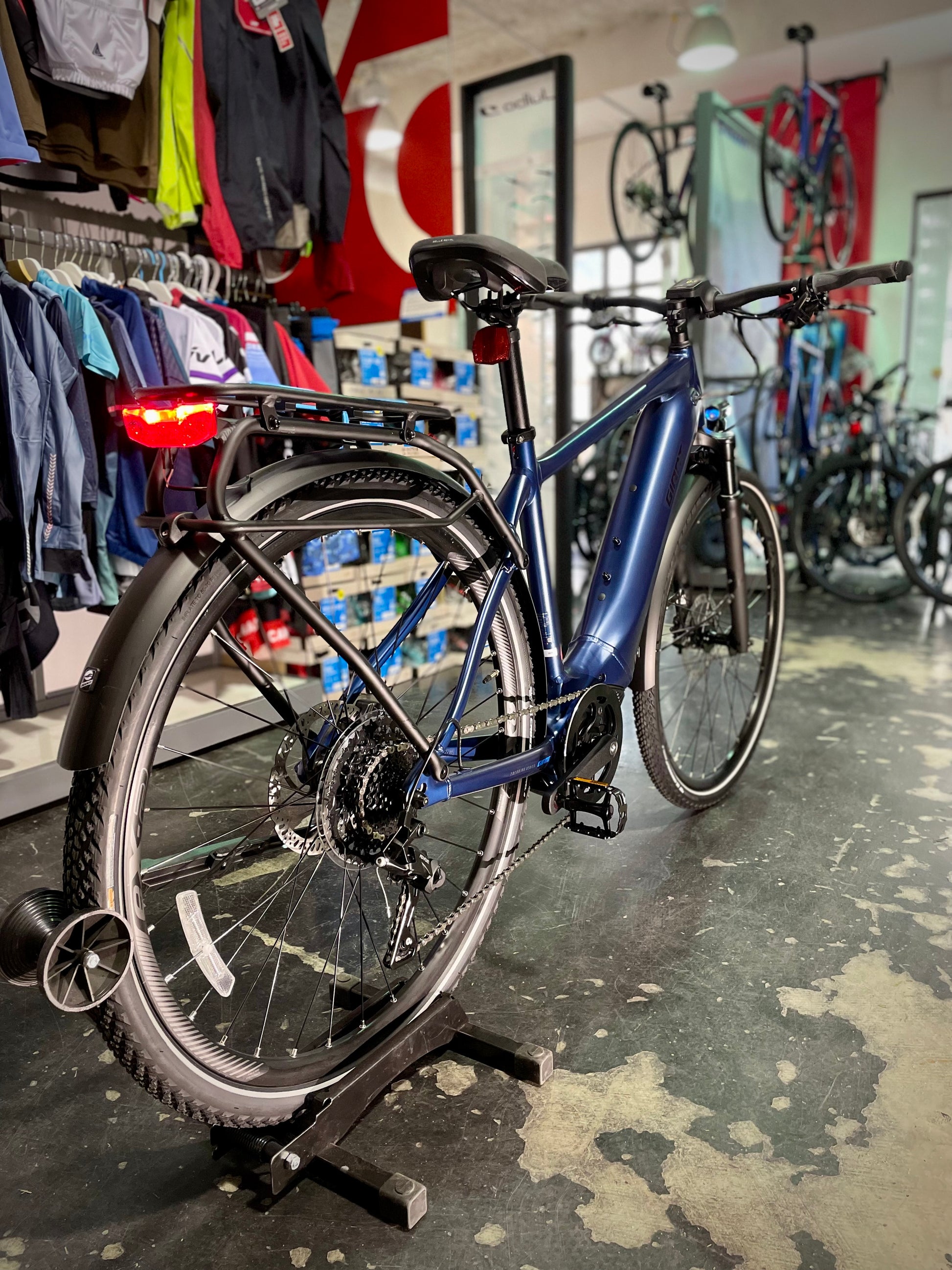 Giant 2022 - Explorer E+ 2 GTS - More Bikes Vancouver