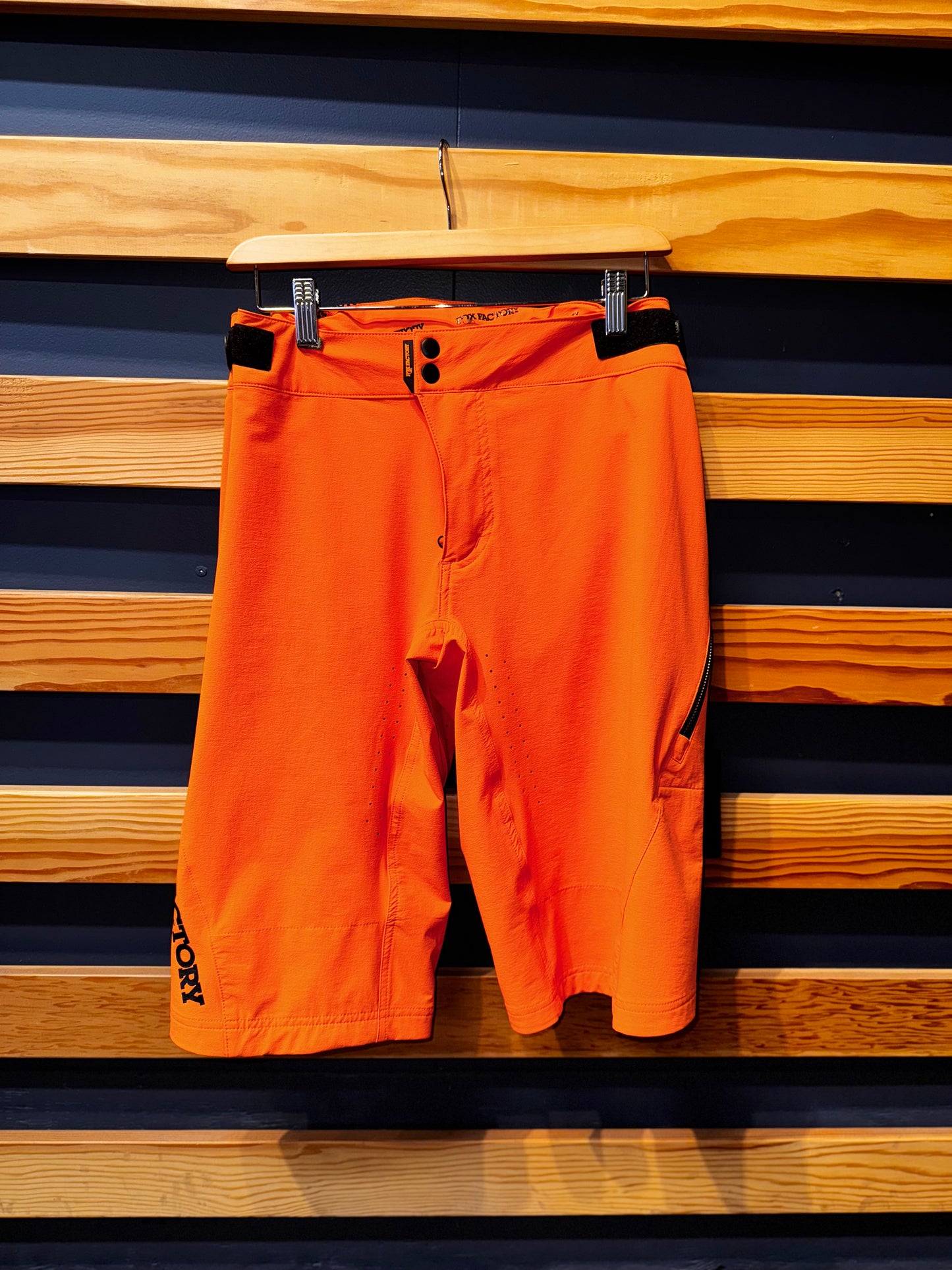 Fox Factory - Fox - Fox Mtb - Fox Shorts - More bikes - More Bikes Vancouver - Vancouver - MTB