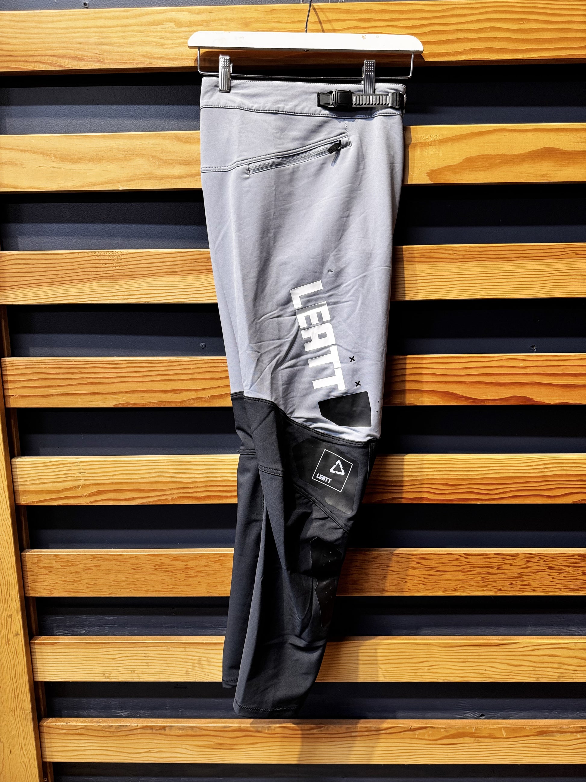 Leatt MTB - Leatt - Leatt Mtb pants - Leatt Gravity 4.0 - Leatt Gravity 4.0 pants - MTB PANTS - More Bikes - More Bikes Vancouver - Vancouver - MTB