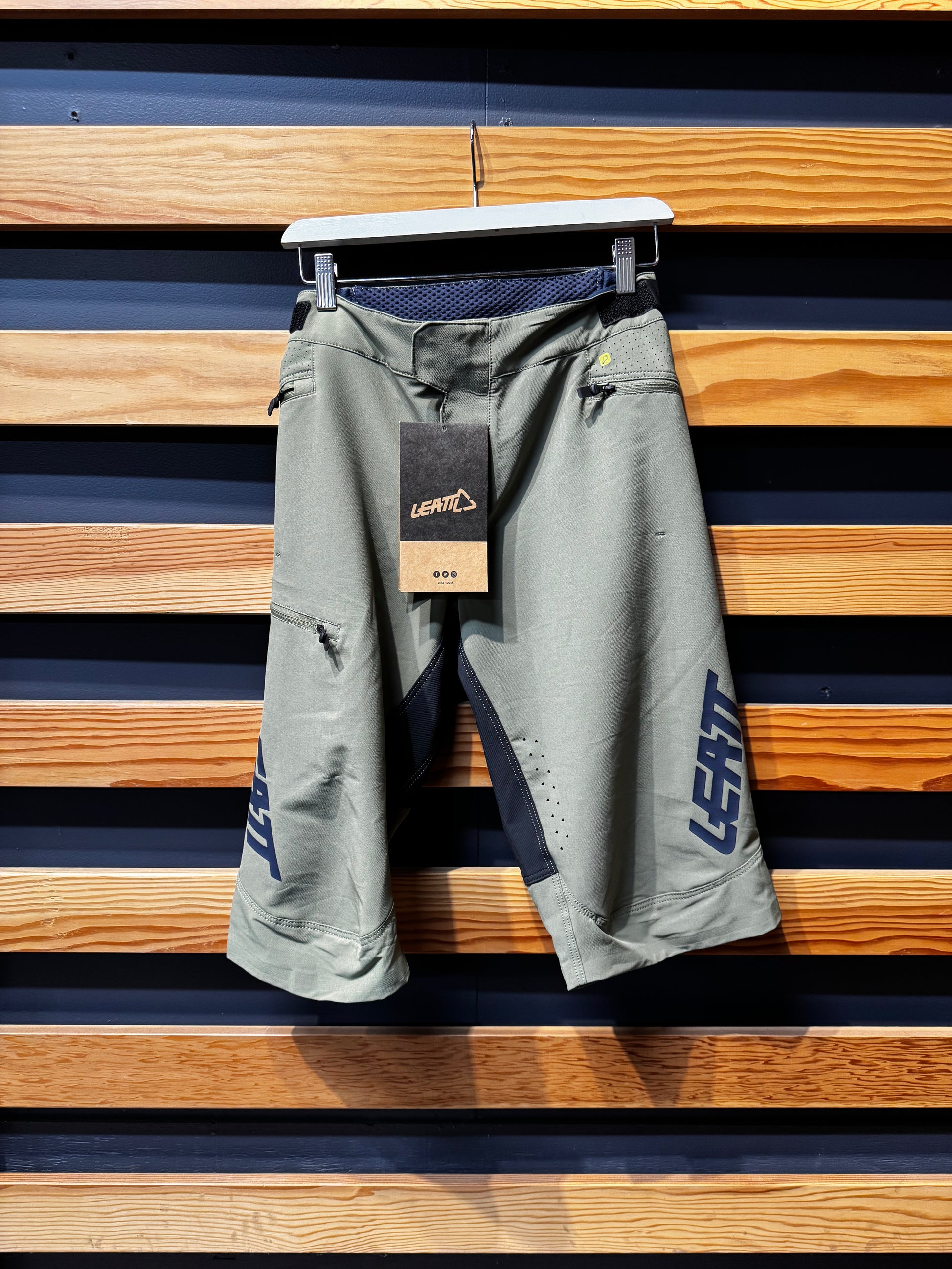 Leatt MTB - Leatt Shorts - Leatt MTB 4.0 - More Bikes - More Bikes Vancouver - Vancouver - MTB